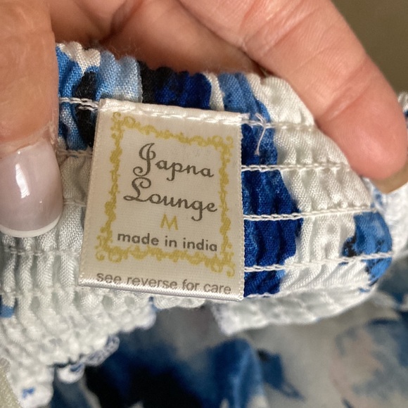 NWOT 3 piece PJ short set size medium - Picture 7 of 7